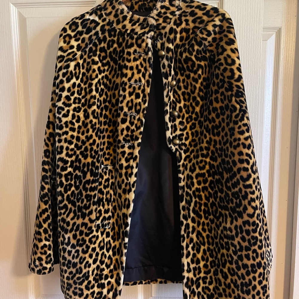 Vintage leopard cape